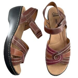 CLARKS Lexi Cricket Leather Casual Comfort Sandals